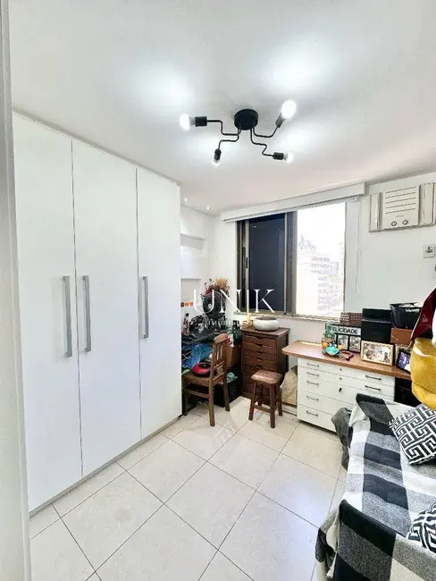 Apartamento com 3 quartos à venda, 110m2 em Icaraí, Niteroi - RJ - imagem 6 Foto 6 de Apartamento com 3 quartos à venda, 110m2 em Icaraí, Niteroi - RJ