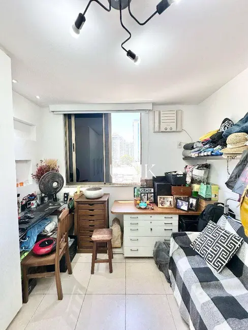 Apartamento com 3 quartos à venda, 110m2 em Icaraí, Niteroi - RJ - imagem 4 Foto 4 de Apartamento com 3 quartos à venda, 110m2 em Icaraí, Niteroi - RJ