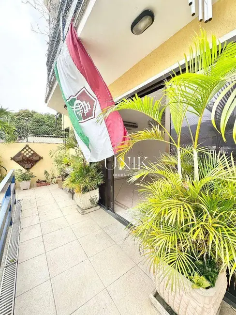 Foto 8 de Casa com 4 quartos à venda, 460m2 em São Francisco, Niteroi - RJ