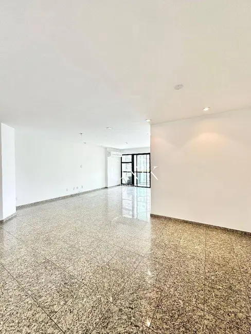 Foto 2 de Apartamento com 4 quartos à venda, 220m2 em Icaraí, Niteroi - RJ
