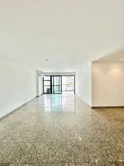Foto 3 de Apartamento com 4 quartos à venda, 220m2 em Icaraí, Niteroi - RJ