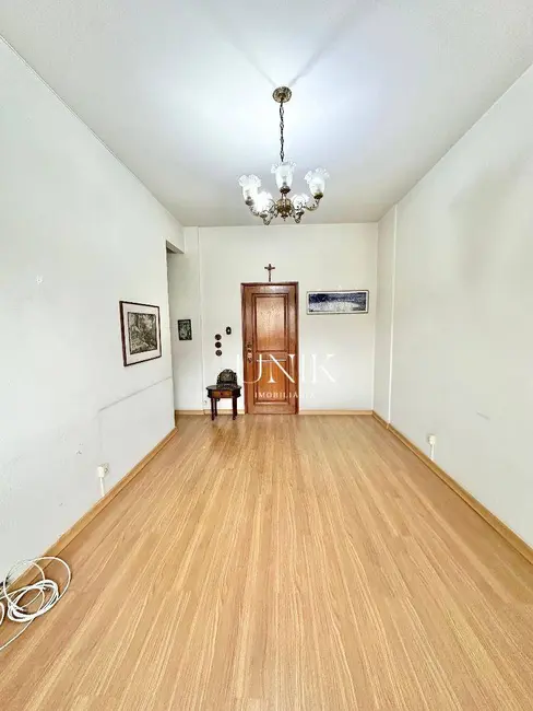 Apartamento com 3 quartos à venda, 120m2 em Icaraí, Niteroi - RJ - imagem 6 Foto 6 de Apartamento com 3 quartos à venda, 120m2 em Icaraí, Niteroi - RJ