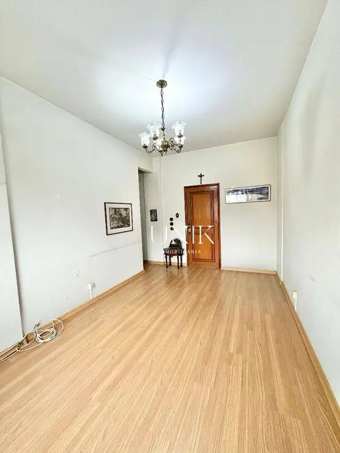 Apartamento com 3 quartos à venda, 120m2 em Icaraí, Niteroi - RJ - imagem 5 Foto 5 de Apartamento com 3 quartos à venda, 120m2 em Icaraí, Niteroi - RJ