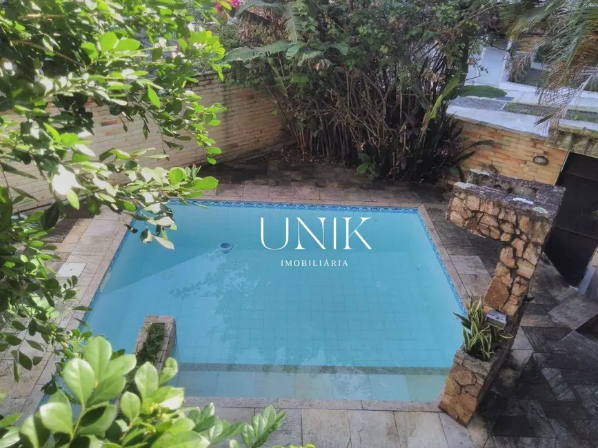 Foto 2 de Casa com 4 quartos à venda, 360m2 em Santa Rosa, Niteroi - RJ