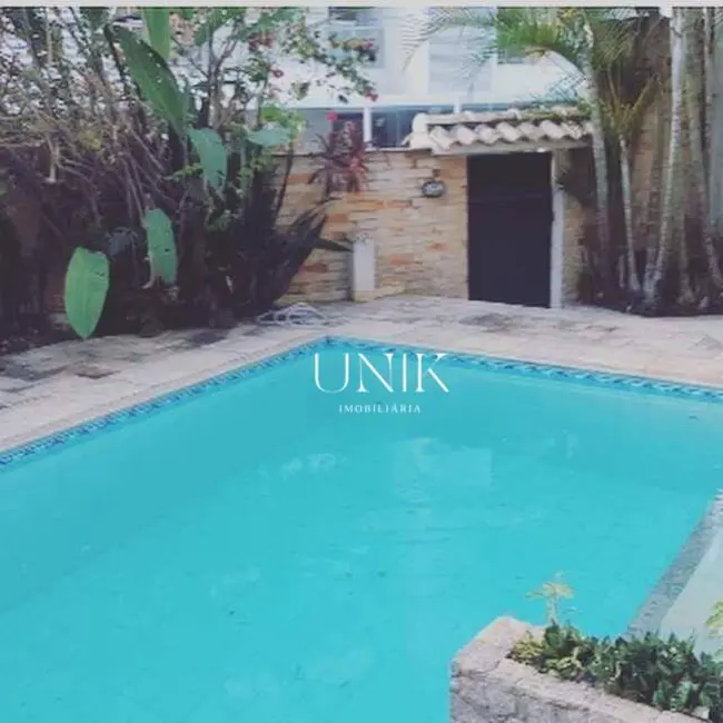 Foto 1 de Casa com 4 quartos à venda, 360m2 em Santa Rosa, Niteroi - RJ