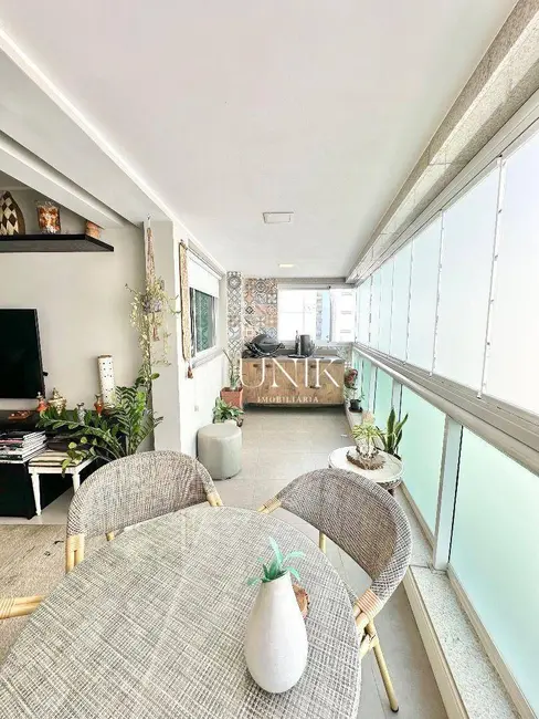 Apartamento com 3 quartos à venda, 118m2 em Icaraí, Niteroi - RJ - imagem 8 Foto 8 de Apartamento com 3 quartos à venda, 118m2 em Icaraí, Niteroi - RJ