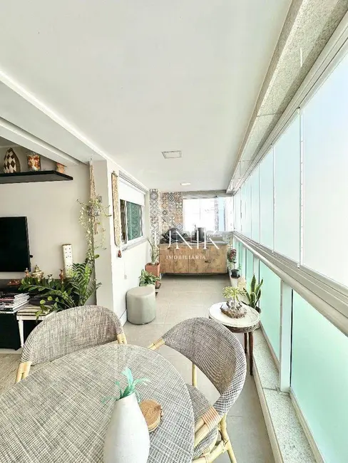 Apartamento com 3 quartos à venda, 118m2 em Icaraí, Niteroi - RJ - imagem 1 Foto 1 de Apartamento com 3 quartos à venda, 118m2 em Icaraí, Niteroi - RJ