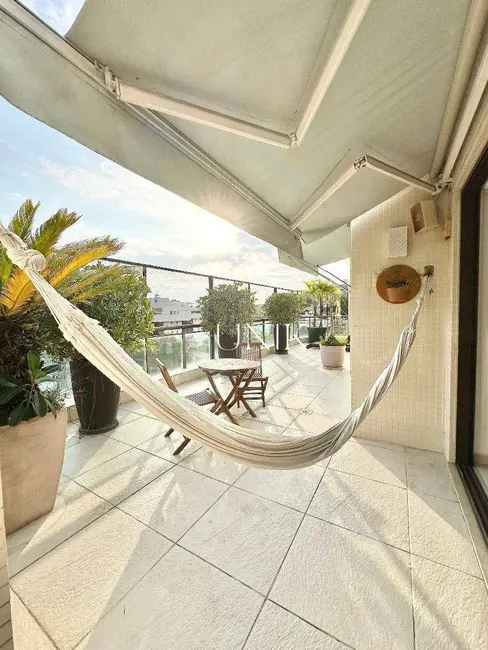 Foto 2 de Cobertura com 3 quartos à venda, 150m2 em São Francisco, Niteroi - RJ