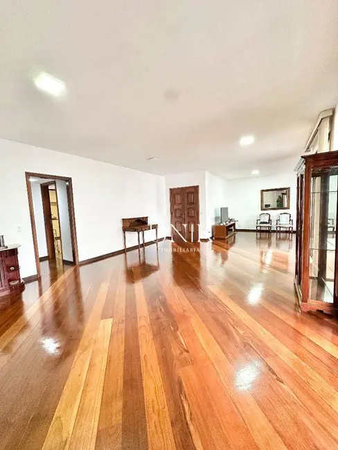 Foto 2 de Apartamento com 4 quartos à venda, 230m2 em Icaraí, Niteroi - RJ