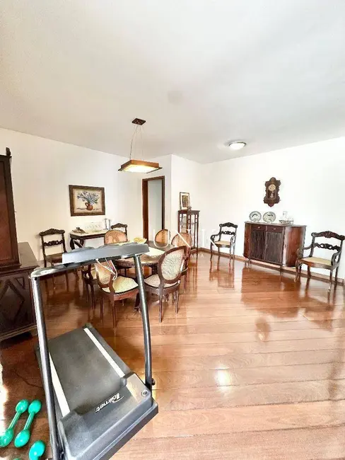 Apartamento com 4 quartos à venda, 192m2 em Icaraí, Niteroi - RJ - imagem 3 Foto 3 de Apartamento com 4 quartos à venda, 192m2 em Icaraí, Niteroi - RJ