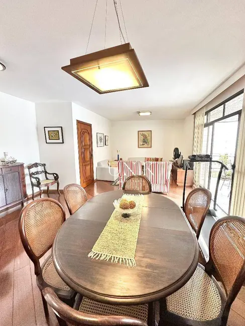 Apartamento com 4 quartos à venda, 192m2 em Icaraí, Niteroi - RJ - imagem 5 Foto 5 de Apartamento com 4 quartos à venda, 192m2 em Icaraí, Niteroi - RJ