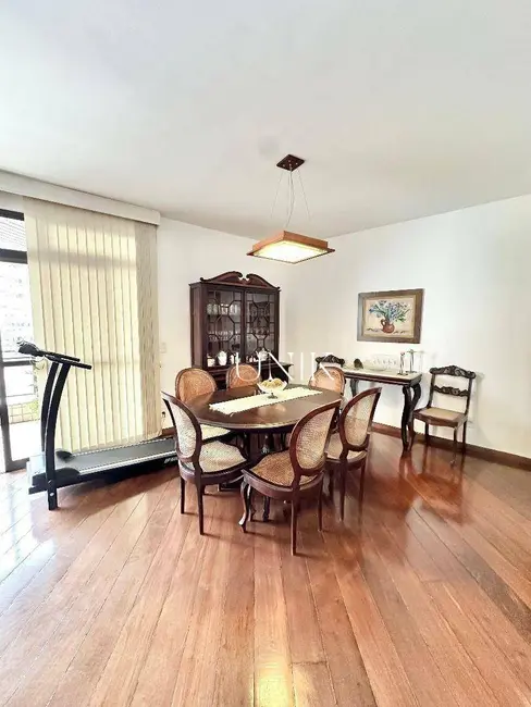 Apartamento com 4 quartos à venda, 192m2 em Icaraí, Niteroi - RJ - imagem 6 Foto 6 de Apartamento com 4 quartos à venda, 192m2 em Icaraí, Niteroi - RJ