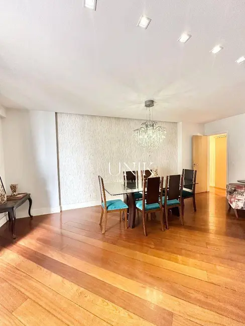 Apartamento com 4 quartos à venda, 237m2 em Icaraí, Niteroi - RJ - imagem 5 Foto 5 de Apartamento com 4 quartos à venda, 237m2 em Icaraí, Niteroi - RJ