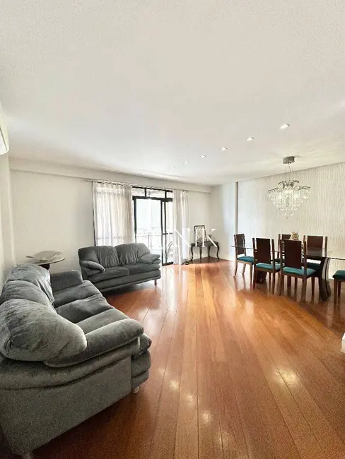 Apartamento com 4 quartos à venda, 237m2 em Icaraí, Niteroi - RJ - imagem 4 Foto 4 de Apartamento com 4 quartos à venda, 237m2 em Icaraí, Niteroi - RJ