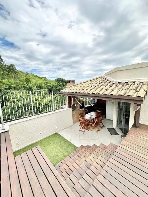 Cobertura com 3 quartos à venda, 200m2 em Ingá, Niteroi - RJ - imagem 3 Foto 3 de Cobertura com 3 quartos à venda, 200m2 em Ingá, Niteroi - RJ