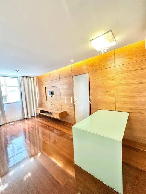 Foto 2 de Apartamento com 2 quartos à venda, 80m2 em Icaraí, Niteroi - RJ