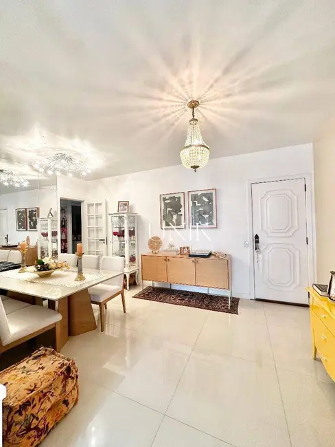 Foto 3 de Apartamento com 3 quartos à venda, 110m2 em Icaraí, Niteroi - RJ