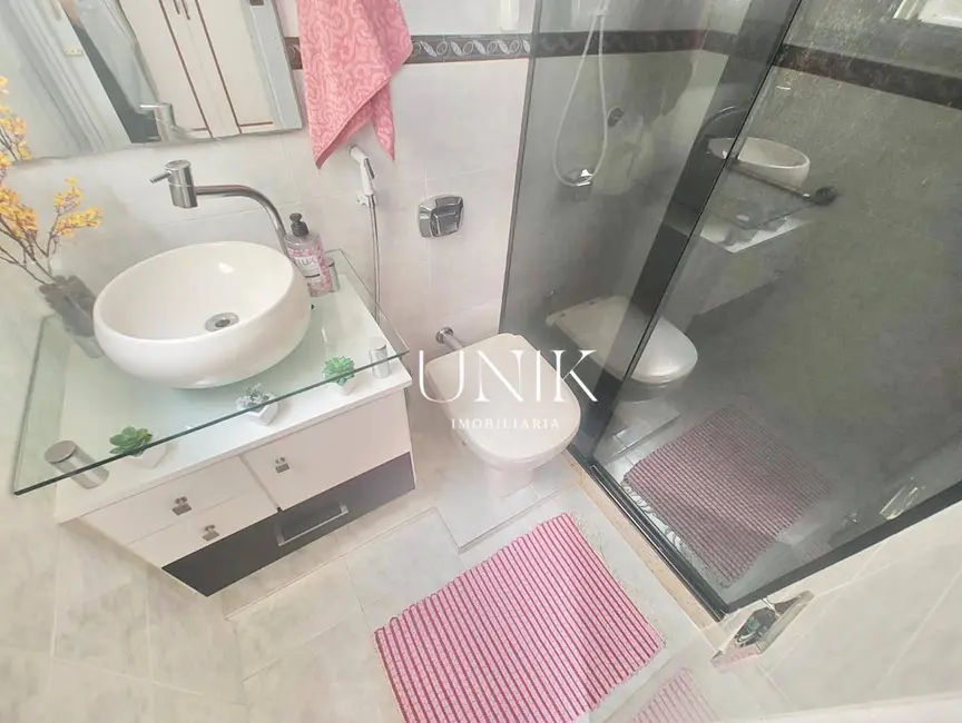 Apartamento com 2 quartos à venda, 70m2 em Icaraí, Niteroi - RJ - imagem 6 Foto 6 de Apartamento com 2 quartos à venda, 70m2 em Icaraí, Niteroi - RJ