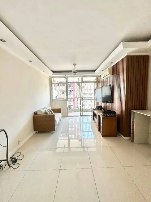 Foto 3 de Apartamento com 2 quartos à venda, 90m2 em Icaraí, Niteroi - RJ