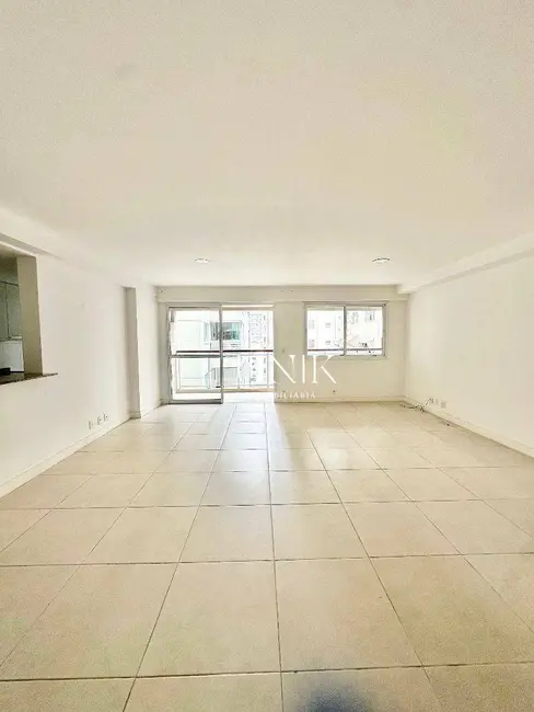Apartamento com 3 quartos à venda, 112m2 em Icaraí, Niteroi - RJ - imagem 4 Foto 4 de Apartamento com 3 quartos à venda, 112m2 em Icaraí, Niteroi - RJ