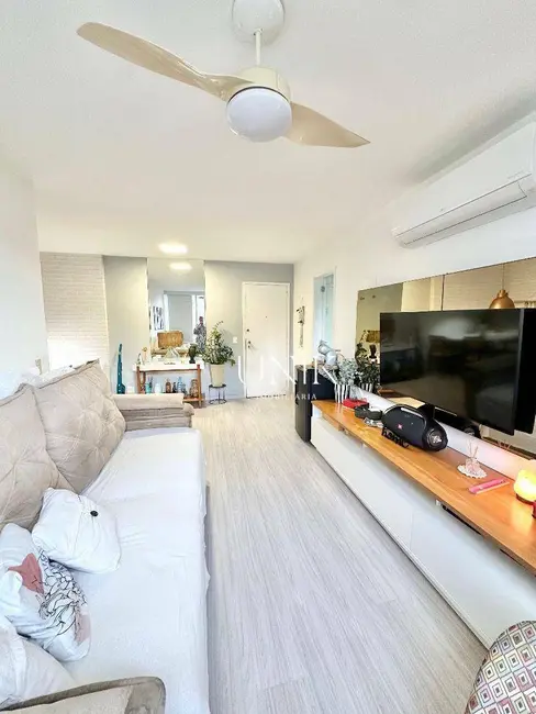 Apartamento com 2 quartos à venda, 75m2 em Icaraí, Niteroi - RJ - imagem 6 Foto 6 de Apartamento com 2 quartos à venda, 75m2 em Icaraí, Niteroi - RJ