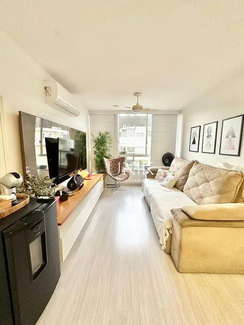 Apartamento com 2 quartos à venda, 75m2 em Icaraí, Niteroi - RJ - imagem 4 Foto 4 de Apartamento com 2 quartos à venda, 75m2 em Icaraí, Niteroi - RJ