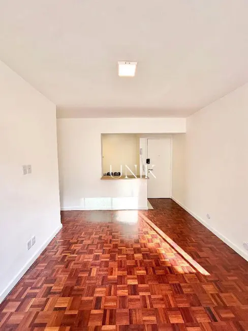 Apartamento com 3 quartos à venda, 70m2 em Icaraí, Niteroi - RJ - imagem 5 Foto 5 de Apartamento com 3 quartos à venda, 70m2 em Icaraí, Niteroi - RJ