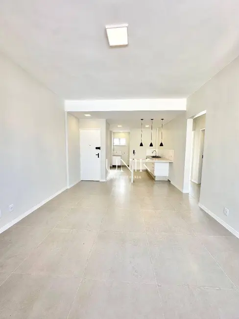Apartamento com 2 quartos à venda, 80m2 em Icaraí, Niteroi - RJ - imagem 4 Foto 4 de Apartamento com 2 quartos à venda, 80m2 em Icaraí, Niteroi - RJ