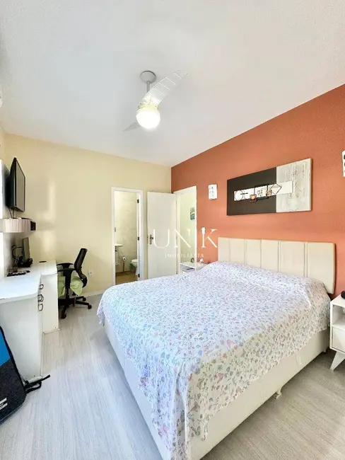 Foto 9 de Casa com 4 quartos à venda, 331m2 em Piratininga, Niteroi - RJ