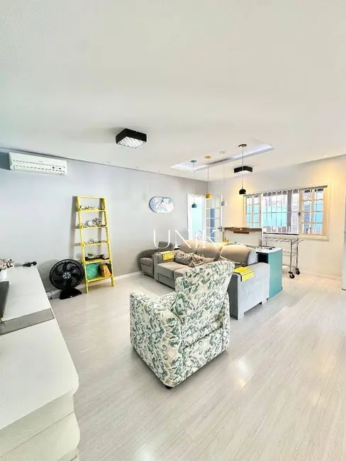 Foto 3 de Casa com 4 quartos à venda, 331m2 em Piratininga, Niteroi - RJ