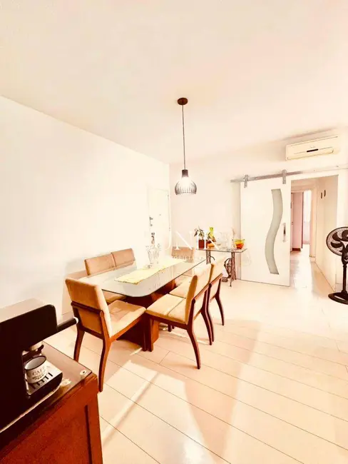 Apartamento com 2 quartos à venda, 80m2 em Icaraí, Niteroi - RJ - imagem 5 Foto 5 de Apartamento com 2 quartos à venda, 80m2 em Icaraí, Niteroi - RJ