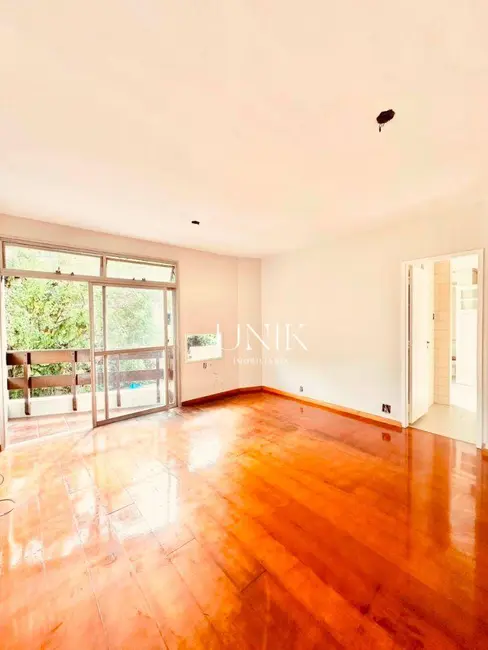 Apartamento com 2 quartos à venda, 78m2 em Icaraí, Niteroi - RJ - imagem 3 Foto 3 de Apartamento com 2 quartos à venda, 78m2 em Icaraí, Niteroi - RJ