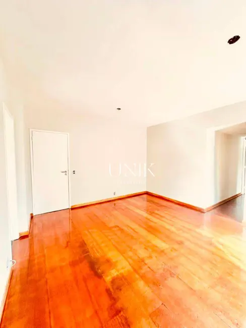 Apartamento com 2 quartos à venda, 78m2 em Icaraí, Niteroi - RJ - imagem 5 Foto 5 de Apartamento com 2 quartos à venda, 78m2 em Icaraí, Niteroi - RJ