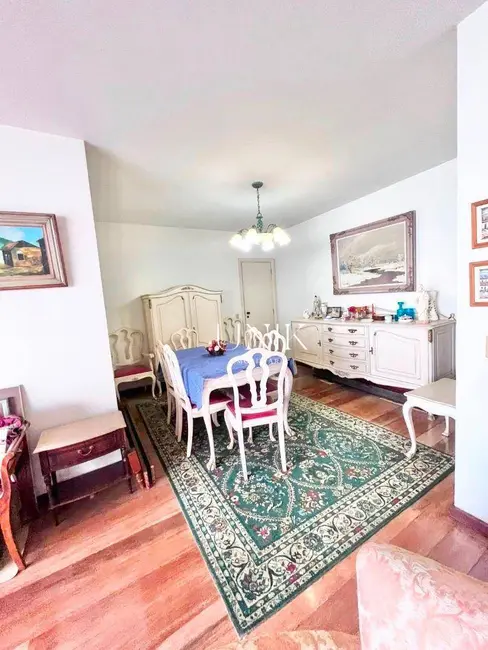 Apartamento com 4 quartos à venda, 180m2 em Icaraí, Niteroi - RJ - imagem 3 Foto 3 de Apartamento com 4 quartos à venda, 180m2 em Icaraí, Niteroi - RJ