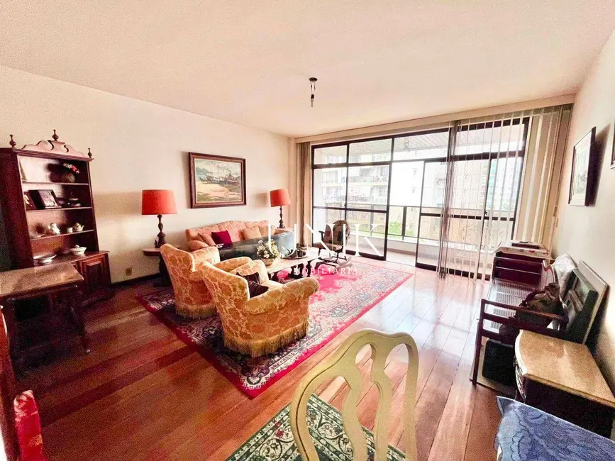 Apartamento com 4 quartos à venda, 180m2 em Icaraí, Niteroi - RJ - imagem 2 Foto 2 de Apartamento com 4 quartos à venda, 180m2 em Icaraí, Niteroi - RJ