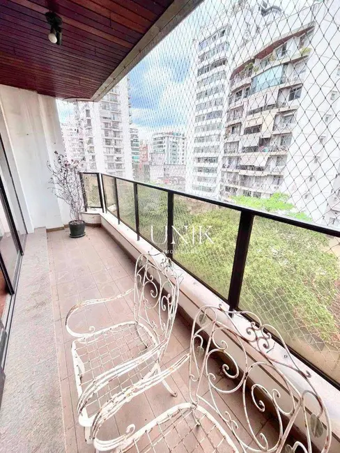 Apartamento com 4 quartos à venda, 180m2 em Icaraí, Niteroi - RJ - imagem 1 Foto 1 de Apartamento com 4 quartos à venda, 180m2 em Icaraí, Niteroi - RJ