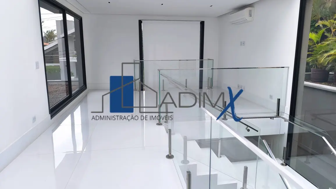 Casa de Condomínio com 4 quartos para alugar, 450m2 em Barueri - SP - imagem 5 Foto 5 de Casa de Condomínio com 4 quartos para alugar, 450m2 em Barueri - SP