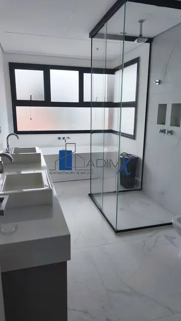 Casa de Condomínio com 4 quartos para alugar, 450m2 em Barueri - SP - imagem 2 Foto 2 de Casa de Condomínio com 4 quartos para alugar, 450m2 em Barueri - SP