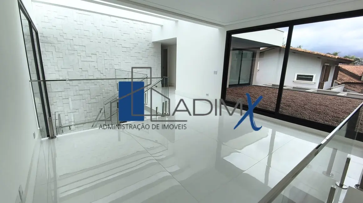 Casa de Condomínio com 4 quartos para alugar, 450m2 em Barueri - SP - imagem 8 Foto 8 de Casa de Condomínio com 4 quartos para alugar, 450m2 em Barueri - SP