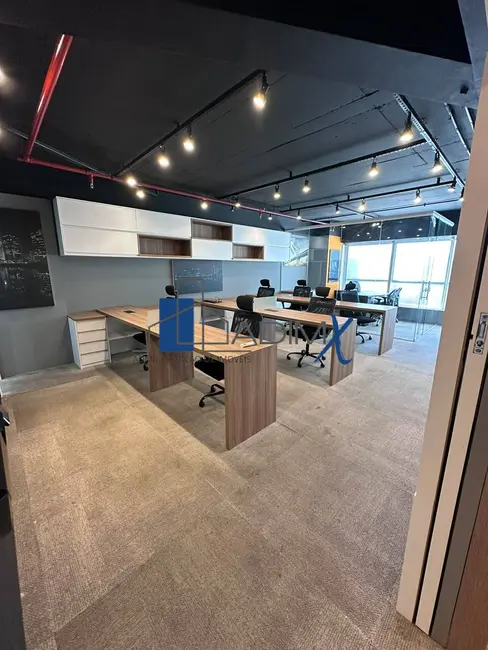Foto 6 de Sala Comercial para alugar, 100m2 em Green Valley Alphaville, Barueri - SP