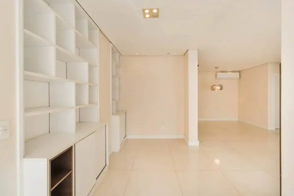 Apartamento com 3 quartos à venda, 130m2 em Itaim Bibi, São Paulo - SP - imagem 2 Foto 2 de Apartamento com 3 quartos à venda, 130m2 em Itaim Bibi, São Paulo - SP