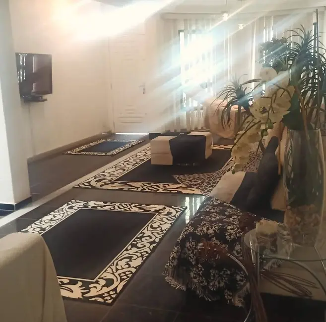 Foto 2 de Casa com 3 quartos à venda, 242m2 em Vila Brasílio Machado, São Paulo - SP