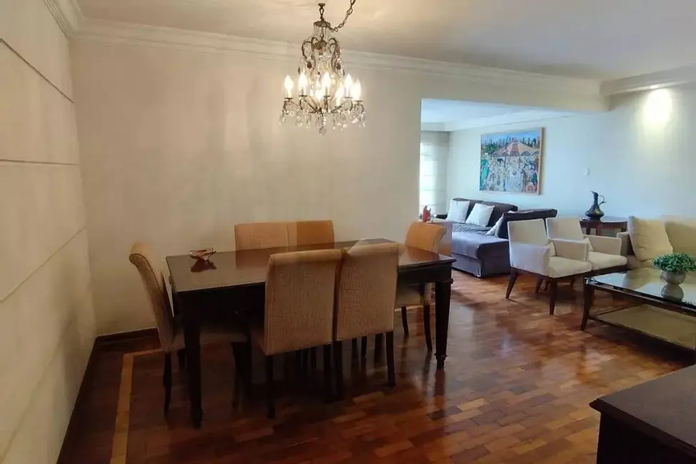 Apartamento com 3 quartos à venda, 146m2 em Aclimação, São Paulo - SP - imagem 5 Foto 5 de Apartamento com 3 quartos à venda, 146m2 em Aclimação, São Paulo - SP