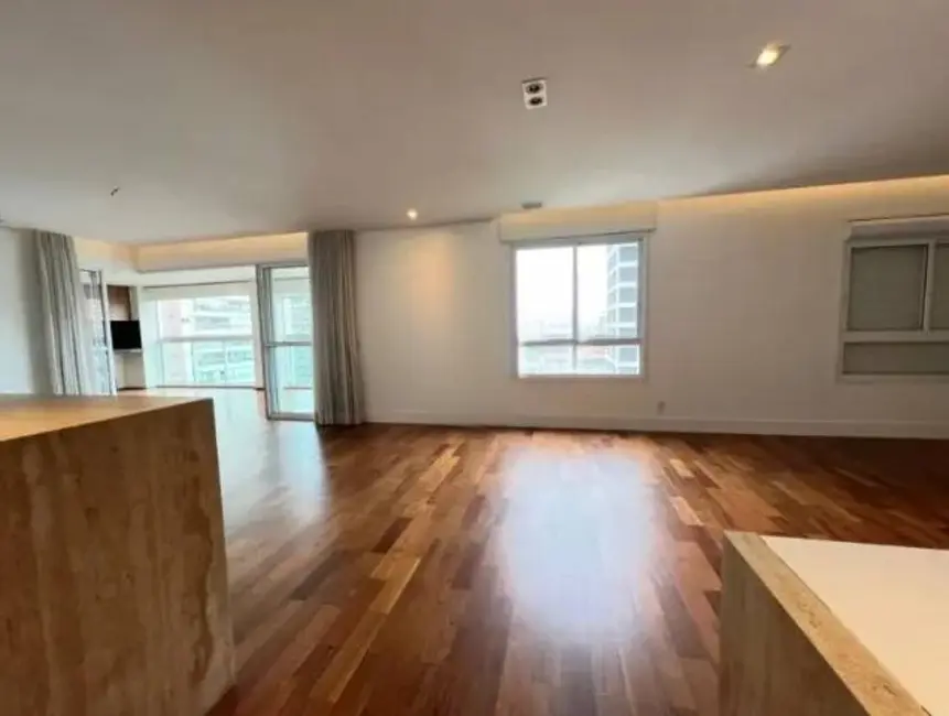 Foto 6 de Apartamento com 4 quartos à venda, 210m2 em Vila Olímpia, São Paulo - SP