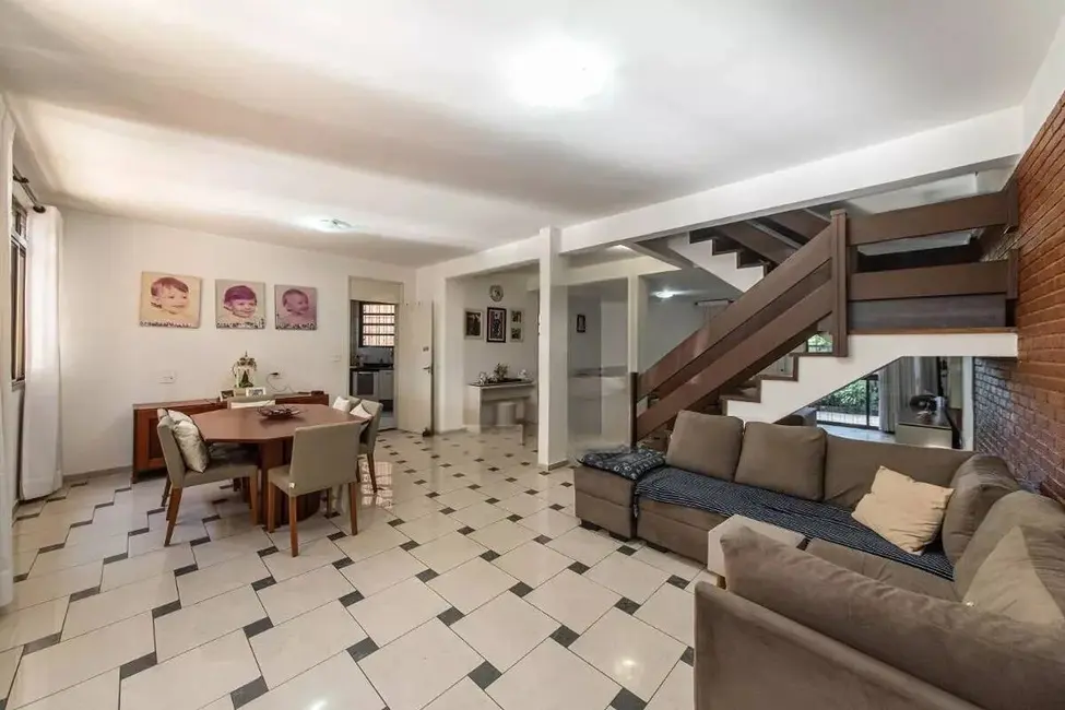 Foto 3 de Casa com 4 quartos à venda, 249m2 em Parque Jabaquara, São Paulo - SP