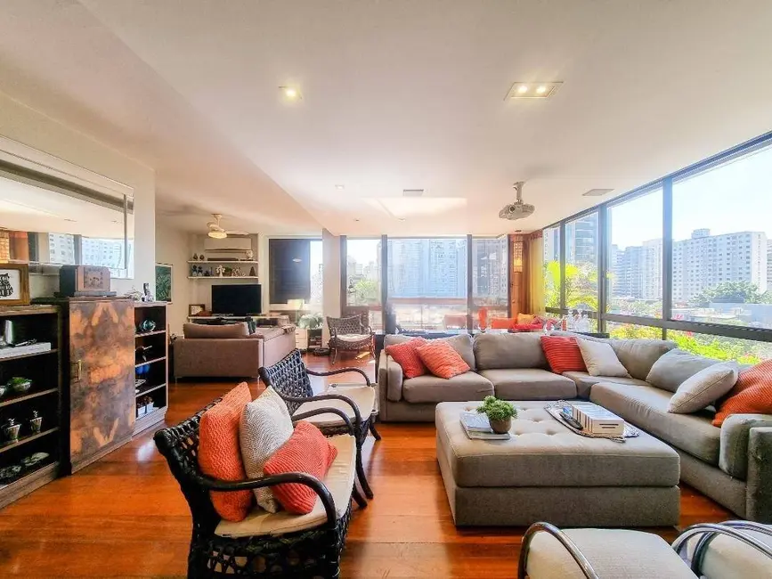 Foto 5 de Apartamento com 3 quartos à venda, 225m2 em Itaim Bibi, São Paulo - SP