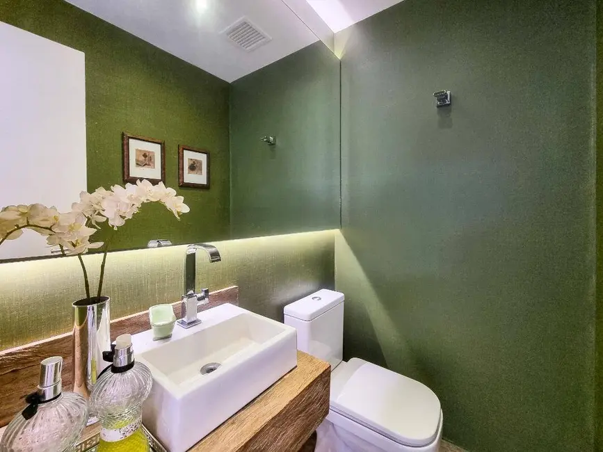 Foto 8 de Apartamento com 3 quartos à venda, 225m2 em Itaim Bibi, São Paulo - SP