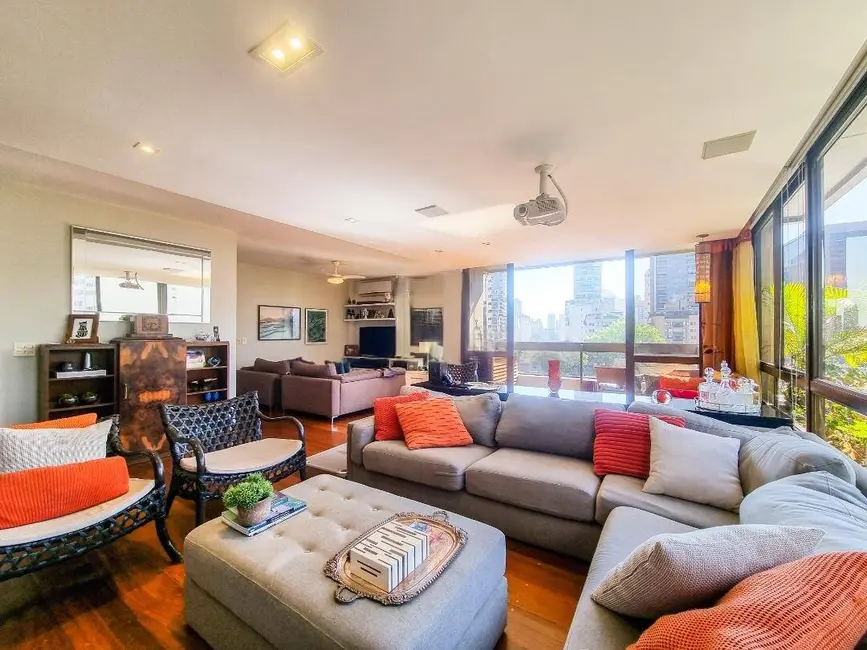 Foto 6 de Apartamento com 3 quartos à venda, 225m2 em Itaim Bibi, São Paulo - SP