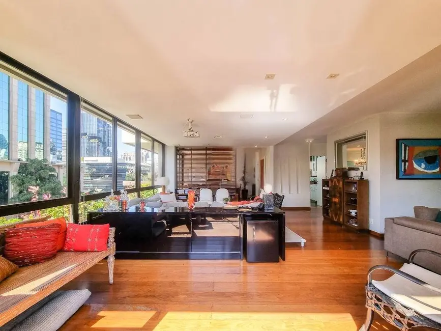 Foto 1 de Apartamento com 3 quartos à venda, 225m2 em Itaim Bibi, São Paulo - SP
