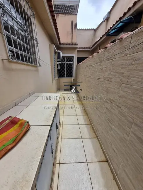 Foto 7 de Casa com 3 quartos à venda, 219m2 em Bento Ribeiro, Rio De Janeiro - RJ